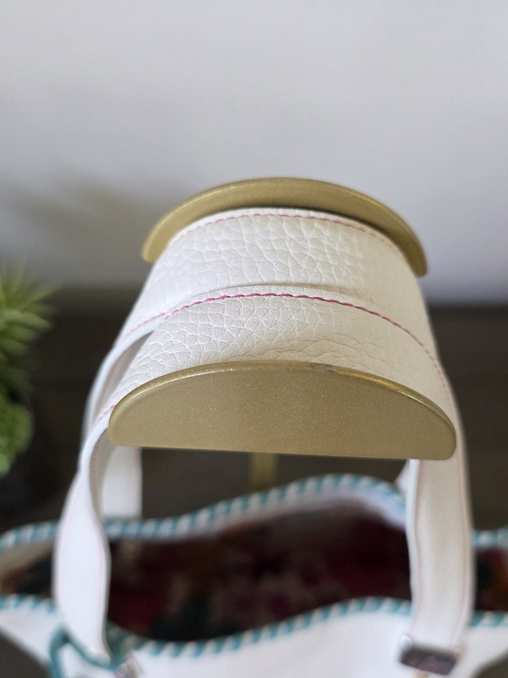 Brighton White Leather Tote Whipstitch Detail Floral Lining Heart Charm - Picture 10 of 13